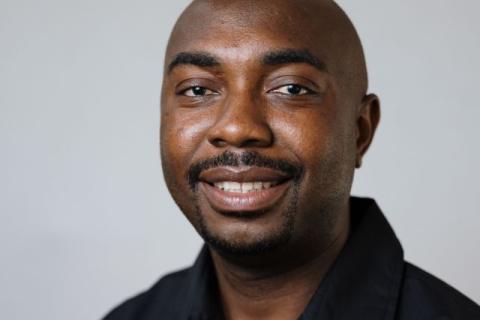 Dr Frans Manthosi